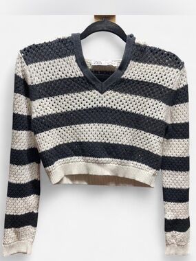 Zara Striped Cropped V-Neck Open Knit Sweater — Black & Cream